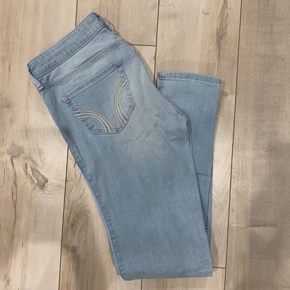 Hollister light wash skinny jeans